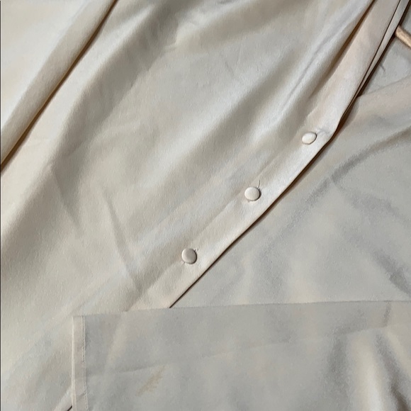LONG SLEEVE CREAM BLOUSE!!! - Picture 4 of 8